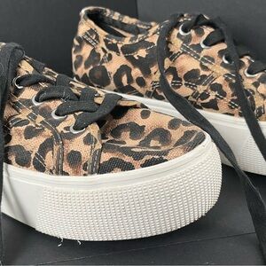 Steve Madden Tan and Black Leopard Sneakers